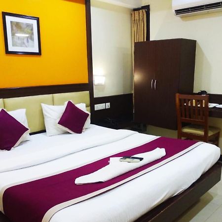 Hotel Sabarees Residency Madurai Buitenkant foto