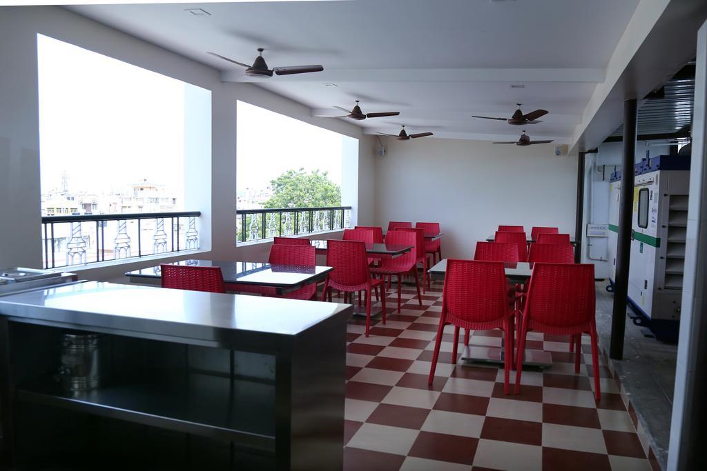 Hotel Sabarees Residency Madurai Buitenkant foto
